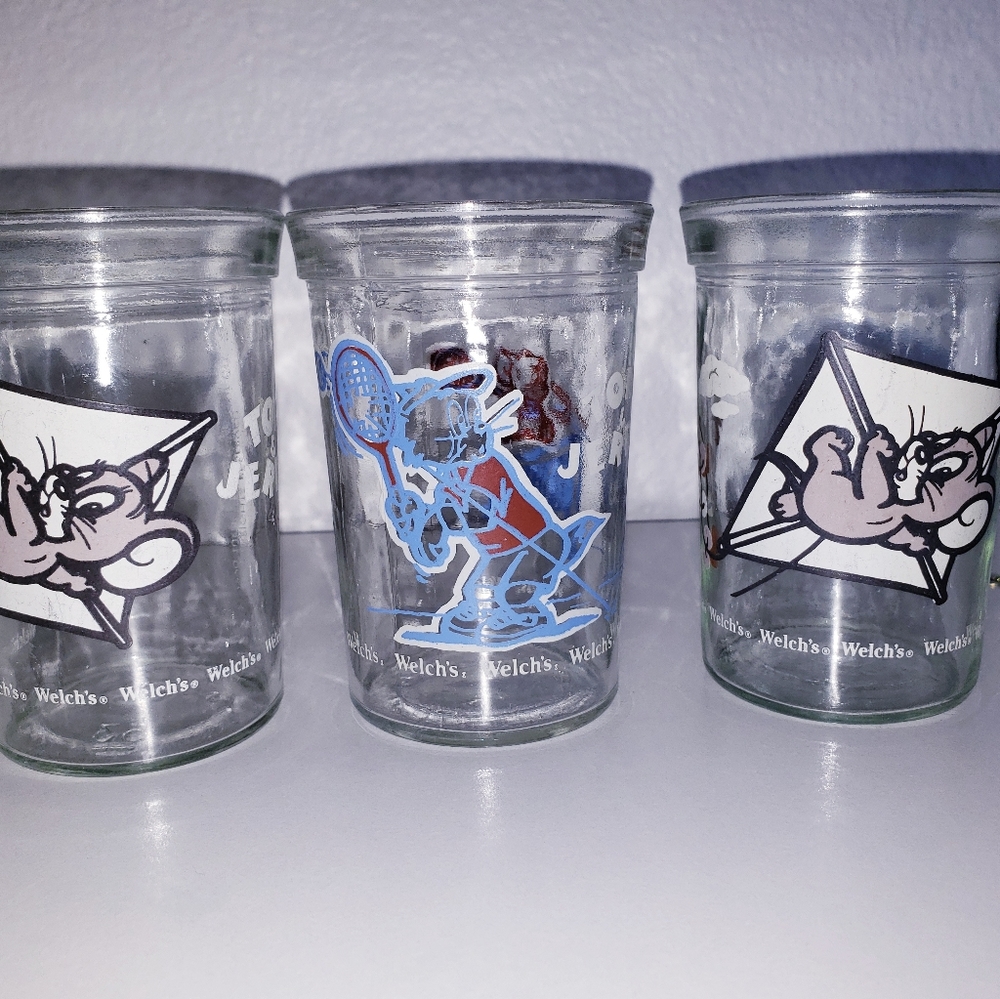 Welch's vintage Tom and Jerry glasses